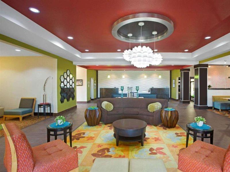 La Quinta By Wyndham Pearsall Exterior foto